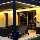 Pergola avec LED couleurs