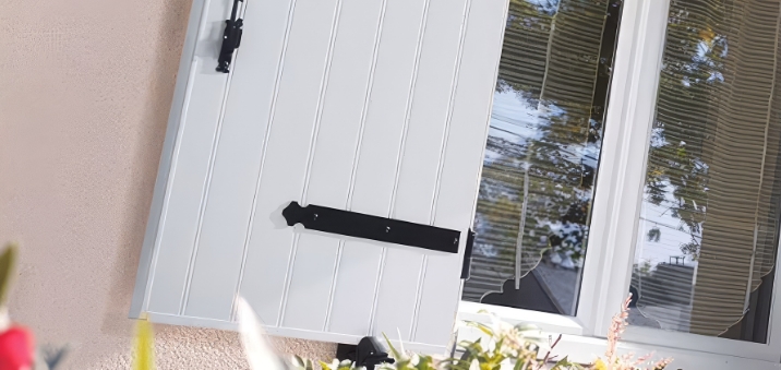 volet battant pvc blanc